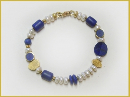 585 Gelbgold, Süßwasserperlen, Lapislazuli